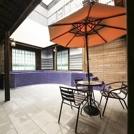 Almond Hotel Gupo Station Busan Exterior photo