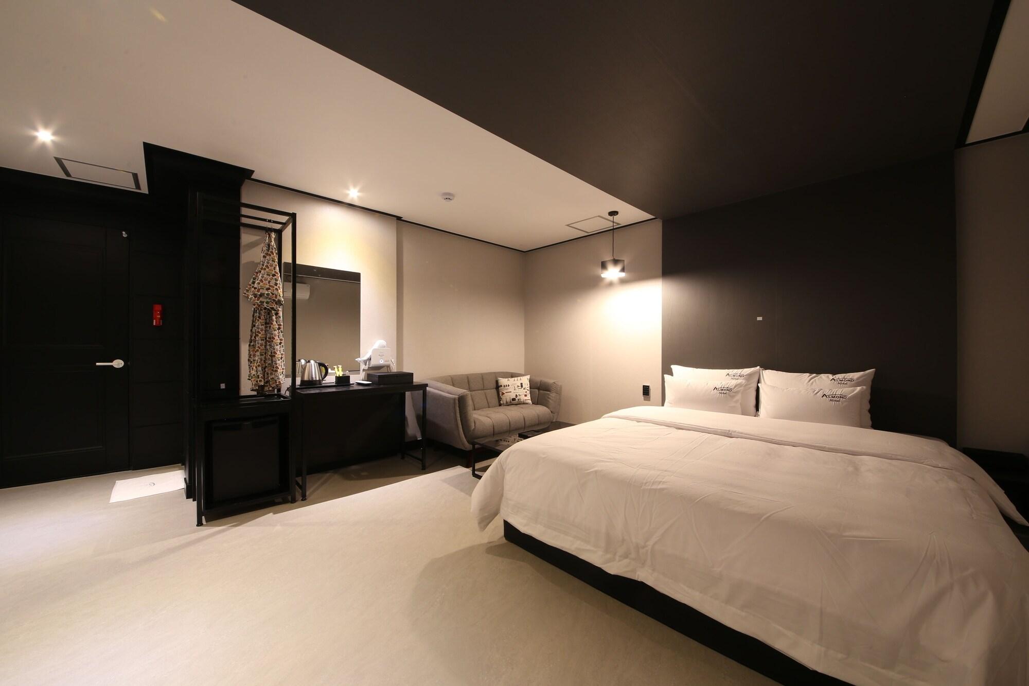 Almond Hotel Gupo Station Busan Exterior photo